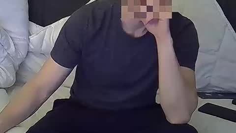 aaaguyyy online show from March 27, 12:06 pm