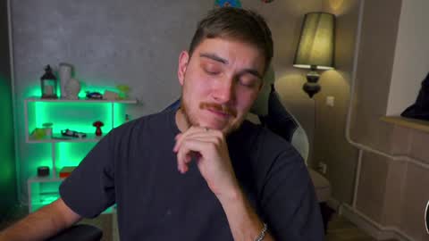 Alex online show from January 11, 9:04 pm