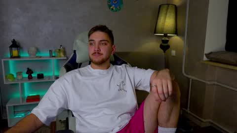 Alex online show from December 28, 5:02 am