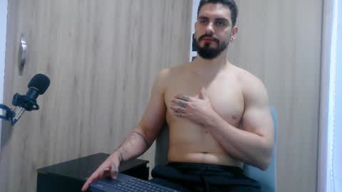 Aaron kwok online show from November 19, 3:17 am