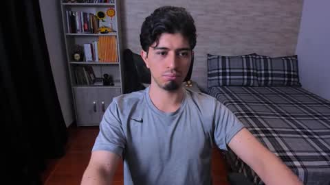 Aaron online show from December 22, 11:02 pm