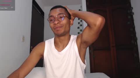 Heyy my name is Aaron online show from January 4, 12:38 pm