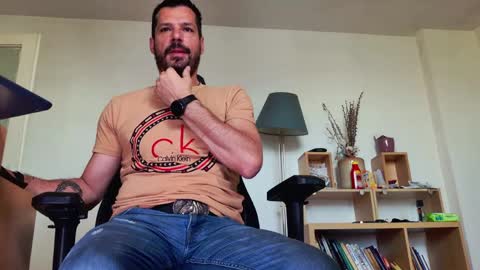 Aaron online show from May 27, 3:47 am