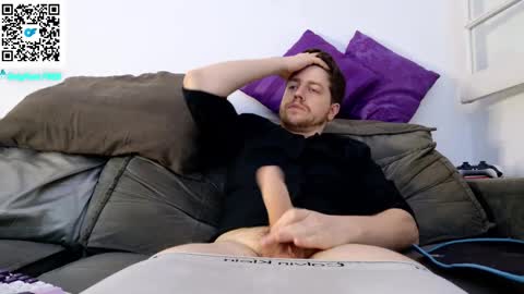 Aaron  online show from October 25, 5:31 am