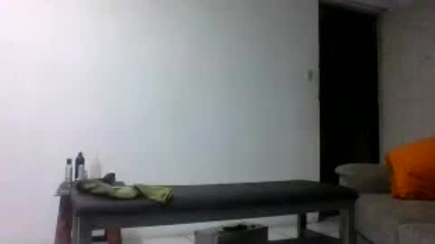aaronm7907 online show from July 30, 2:44 am