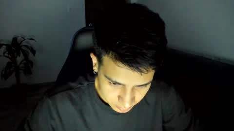 Independence model AbelAsburgo online show from November 14, 11:00 am