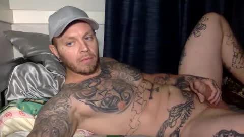 adam00515000 online show from March 10, 6:19 am