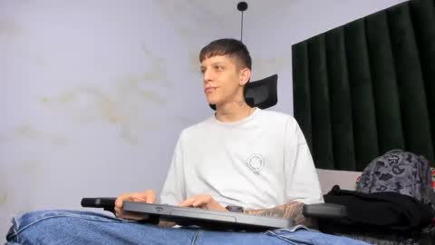 Snapshot of adam_hard_ chatting on February 26, 8:20 pm Adam online show from February 26, 8:20 pm