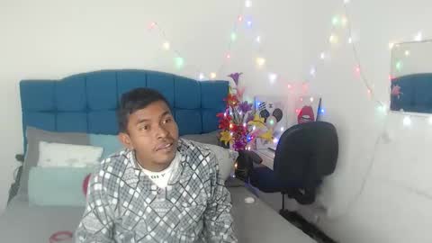 adam_morgan2 online show from December 3, 5:13 am