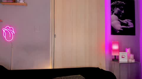 Alan and Jordan online show from January 27, 3:04 am