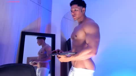 adambrocs1 online show from October 24, 8:05 am