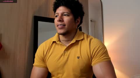 adambrocs1 online show from July 17, 1:02 am