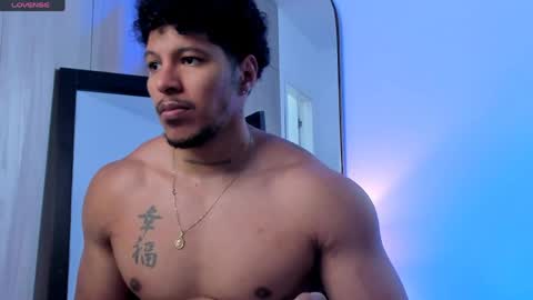 adambrocs1 online show from May 24, 4:02 pm