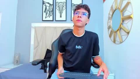 Adams Bobby online show from November 17, 11:46 am