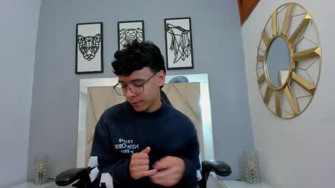 Adams Bobby online show from April 16, 11:32 am