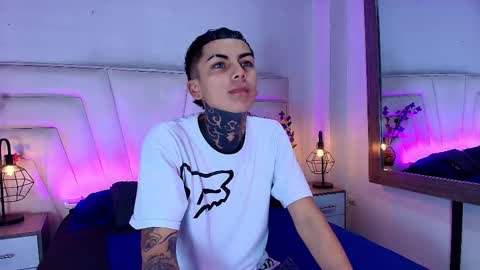 AdamsWalkerr  online show from February 8, 11:59 am