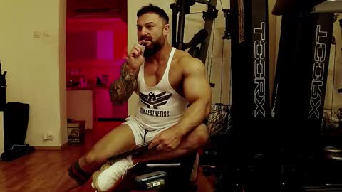 Adonis online show from September 20, 4:40 pm