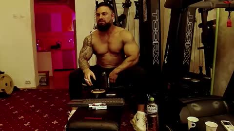 Adonis online show from October 31, 3:59 pm