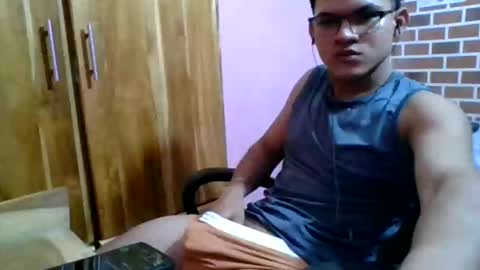 adrian018_ online show from December 17, 5:36 am