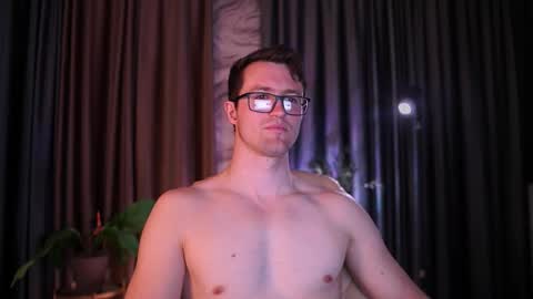 Adrian online show from March 25, 5:44 am