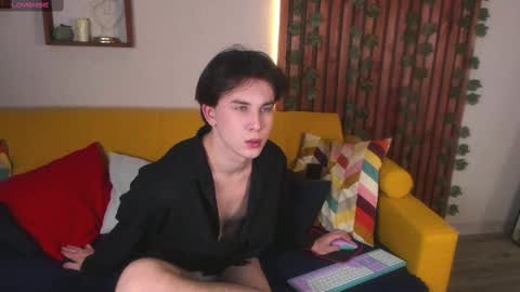 Snapshot of adrianoaubert chatting on March 2, 3:13 am adrianoaubert online show from March 2, 3:13 am