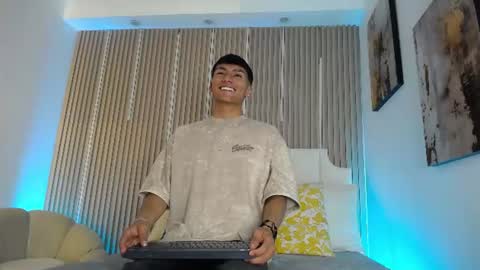 adrianstark_ online show from June 19, 1:05 pm