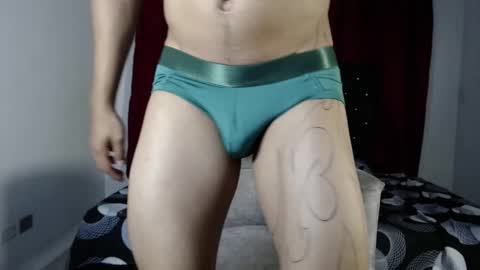 adriel_escalante online show from January 19, 3:20 am