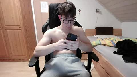 Lukas online show from March 24, 6:02 pm