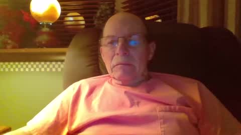 aguynrkfrd online show from December 21, 10:28 am