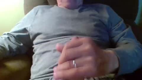 aguynrkfrd online show from April 20, 10:29 am