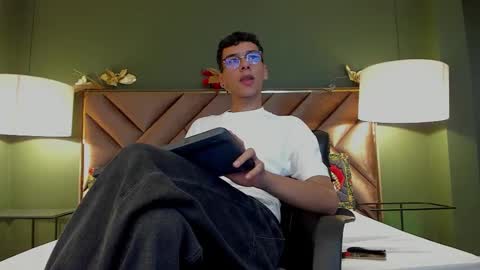 aiden_royce online show from November 29, 5:53 am