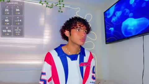 Aaron Winter online show from February 3, 7:30 pm