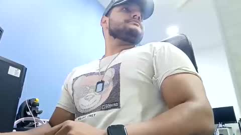 Snapshot of aj_cooper90_ chatting on January 8, 4:44 am Esteban online show from January 8, 4:44 am