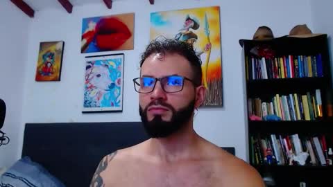 akiles online show from November 19, 11:37 pm