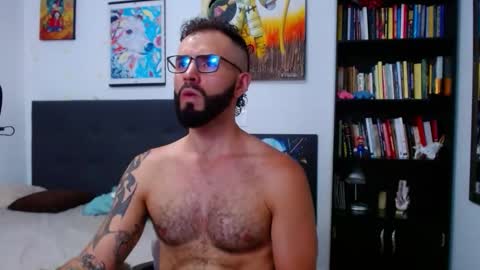 akiles online show from November 4, 11:06 pm