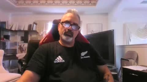 aladdin31673 online show from March 27, 3:46 pm