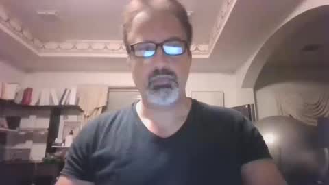 Snapshot of aladdin31673 chatting on October 20, 12:47 am aladdin31673 online show from October 20, 12:47 am