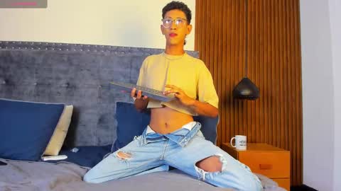 ALAN online show from November 24, 6:53 pm