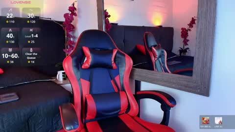 alan_colthon online show from May 22, 6:07 am