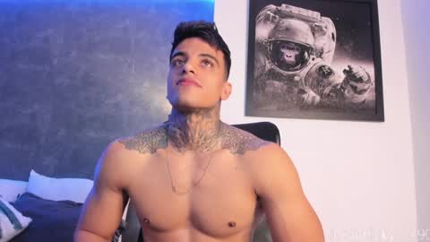 alan_morrys online show from December 3, 11:24 pm