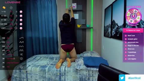 Alan  Kevin can we reach 100 thumbs up please guys  online show from January 18, 11:32 am