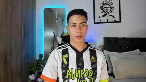 alannaughty_ online show from March 27, 12:15 am