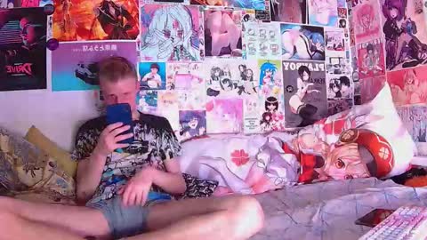 Albert You can ------------ support me at  online show from October 18, 8:58 pm