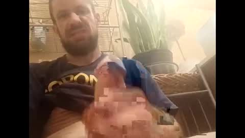 Snapshot of alejandroblunt chatting on September 27, 9:51 am humpty online show from September 27, 9:51 am