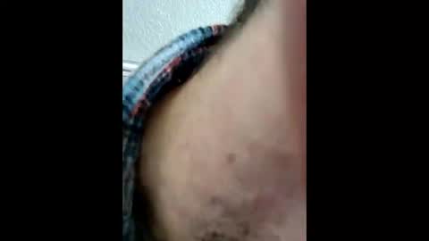 Snapshot of alejandroblunt chatting on December 9, 6:02 am humpty online show from December 9, 6:02 am