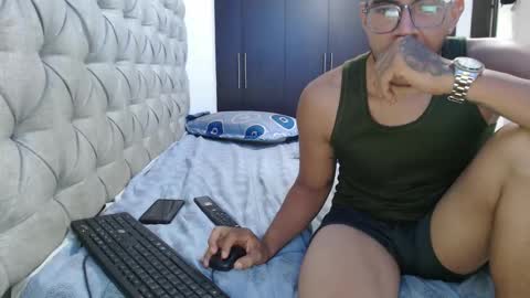 alejandrocock online show from January 19, 11:45 am