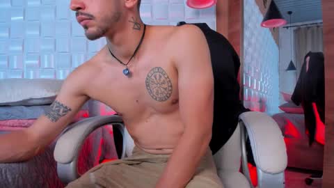 Alejo  online show from November 25, 10:45 pm