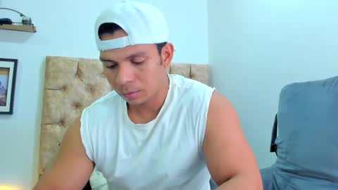 alejostrong online show from September 17, 2:56 am