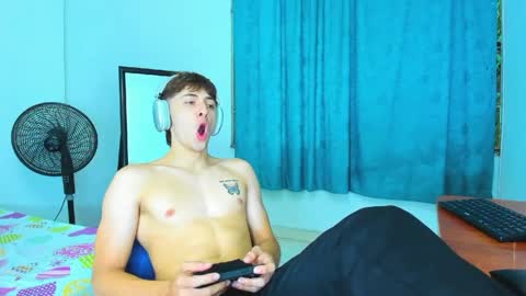 Alessandro Dybala online show from April 15, 1:11 pm