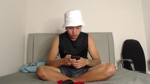 Owen online show from March 19, 3:43 am